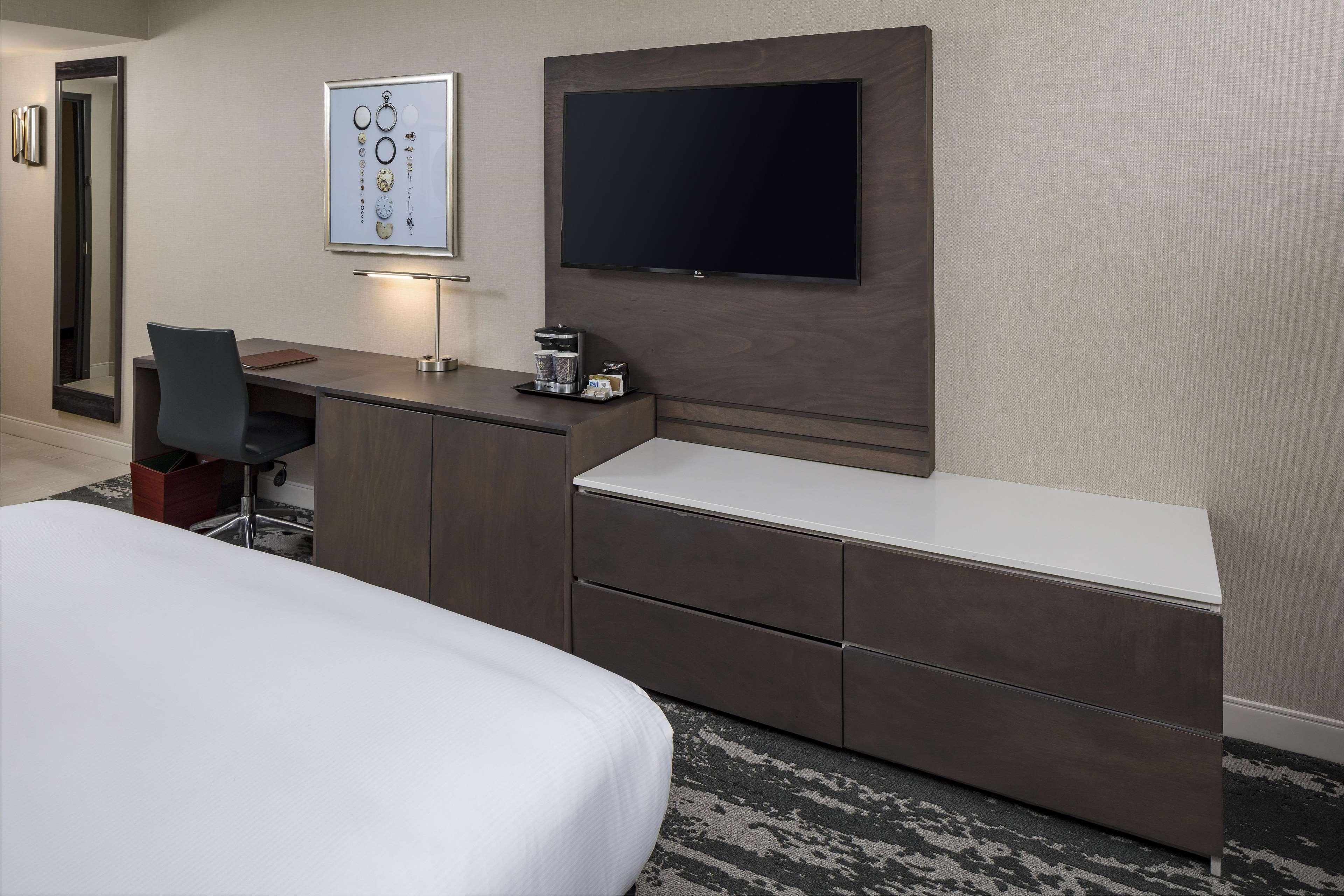 מלון Doubletree By Hilton Boston Logan Airport צ'לסי חדר תמונה