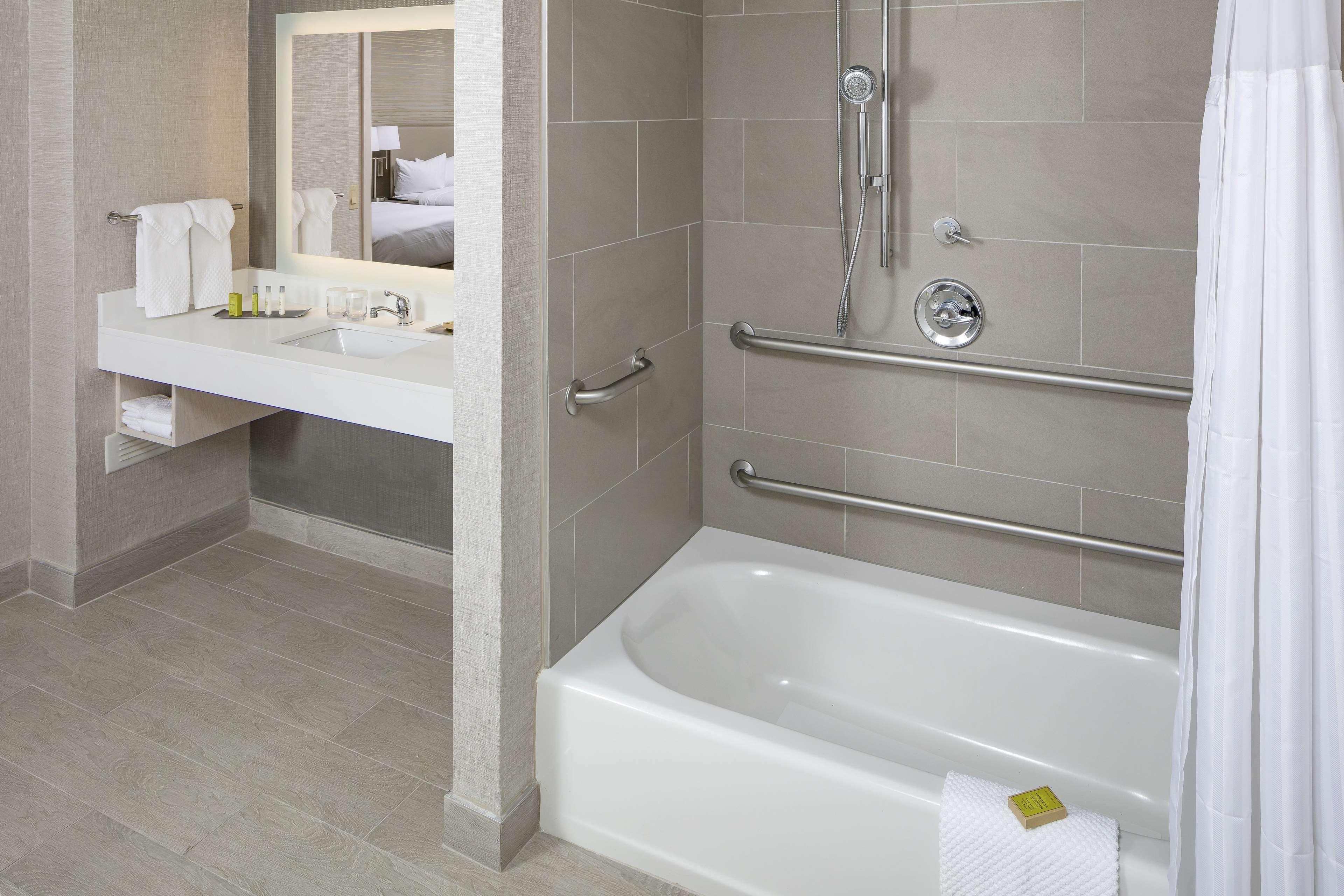 מלון Doubletree By Hilton Boston Logan Airport צ'לסי מראה חיצוני תמונה