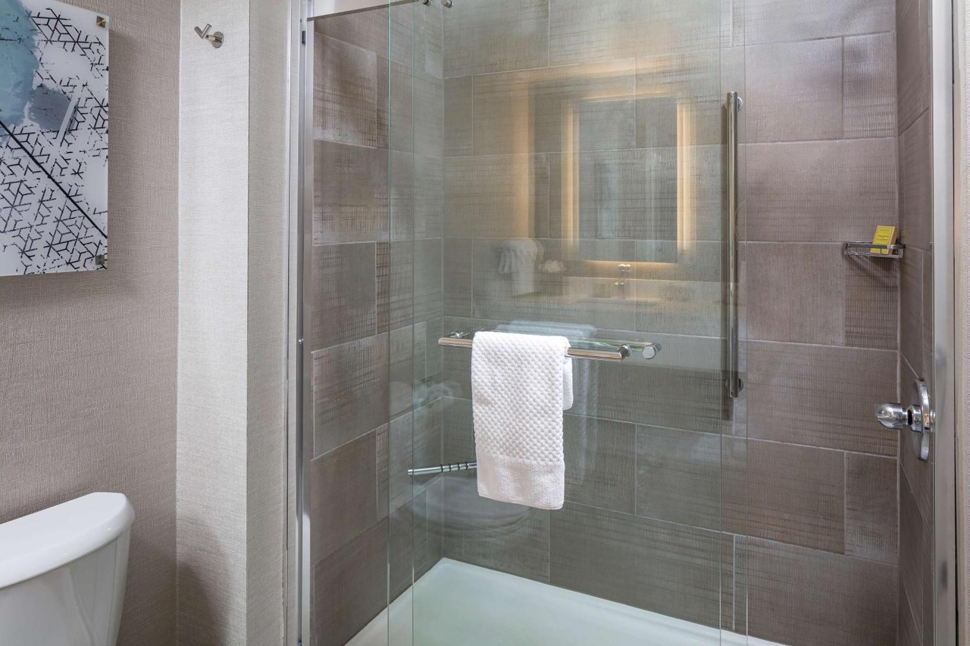 מלון Doubletree By Hilton Boston Logan Airport צ'לסי מראה חיצוני תמונה