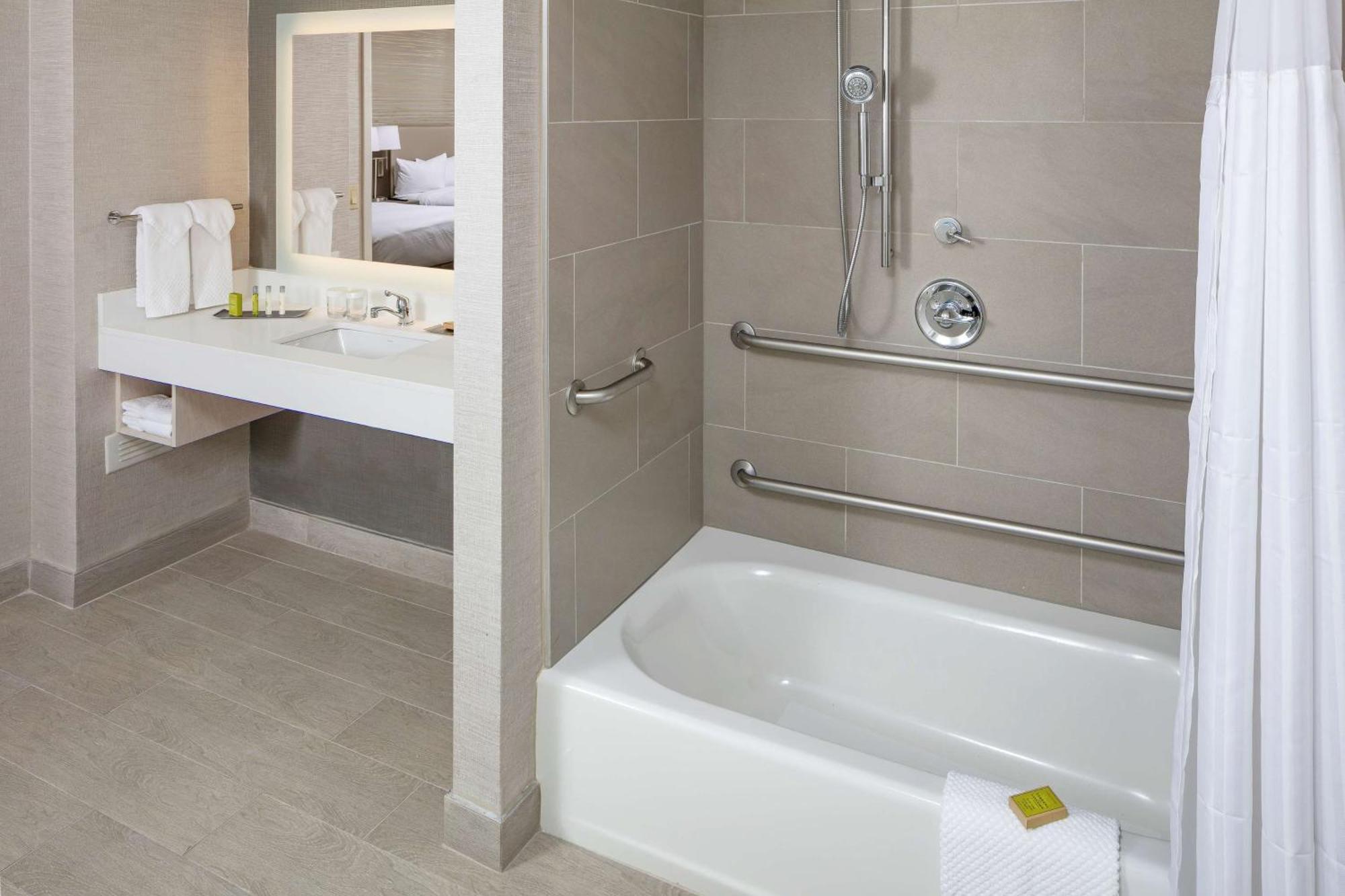 מלון Doubletree By Hilton Boston Logan Airport צ'לסי מראה חיצוני תמונה