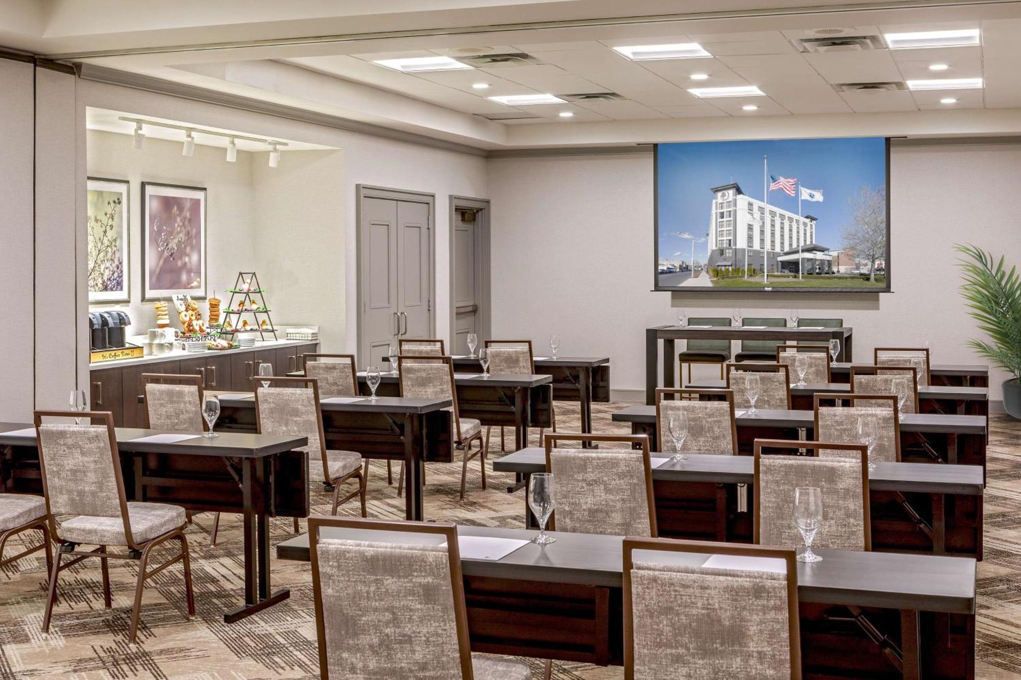מלון Doubletree By Hilton Boston Logan Airport צ'לסי מראה חיצוני תמונה